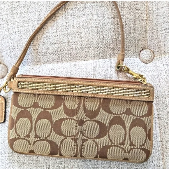 HP!  Coach Crossbody Bag And Essential Wristlet Bundle - Picture 12 of 16